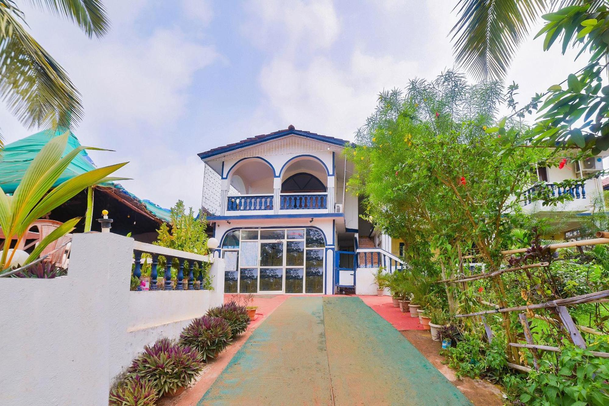 Oyo Royal Castle Near Baga Beach Екстериор снимка